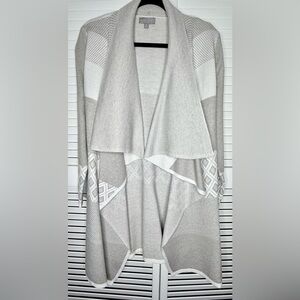 Chic Women's Gray and White Cardigan cascading front